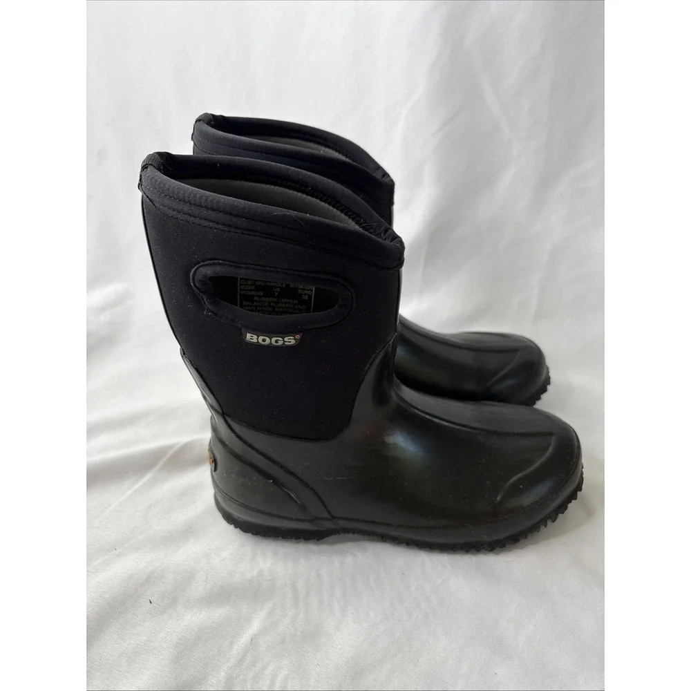 BOGS Classic Mid Handle Black Waterproof Insulated Snow  Boots Women US 7 EUR 38